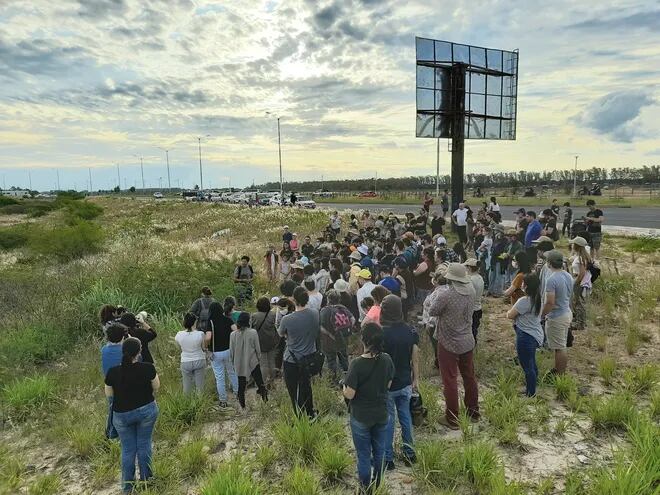 Grupos ambientalistas piden a la Municipalidad de Asunción no instalar estaciones de servicio en la costanera norte.