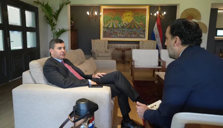 El presidente de la República, Santiago Peña, se reunió con Agustín Encina, en la mañana de este martes 10 de octubre en Mburuvicha Roga.