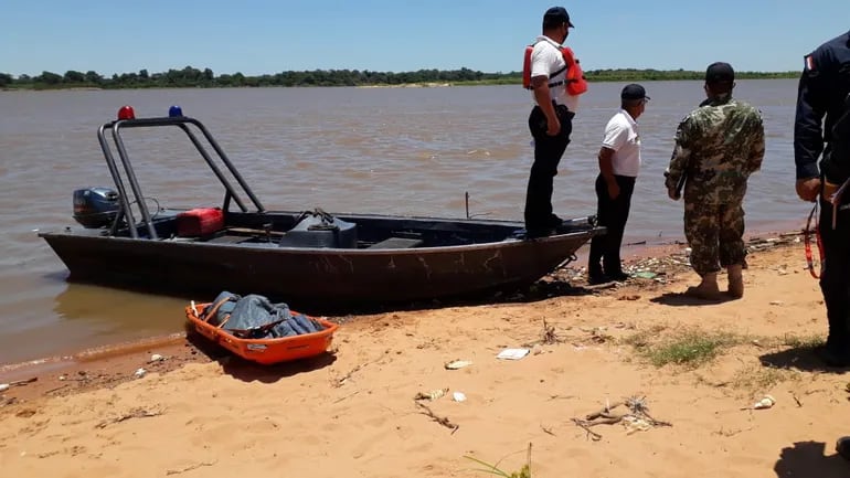 Rescatistas de la Prefectura Naval de San Antonio hallaron el cuerpo sin vida del adolescente de 15 años a quien se lo había visto por última vez en aguas del río Paraguay.
