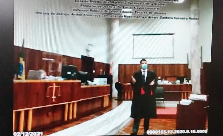 El promotor Lucas Cavini durante la exposición de sus alegatos finales ante la jueza y el Tribunal Popular.