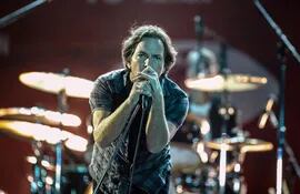 eddie-vedder-of-pearl-jam-performing-during-the-fourth-annual-global-citizen-festival-in-central-park-manhattan-in-new-york-80139000000-1563333.JPG
