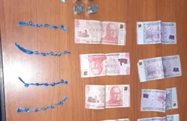 Policía Nacional detiene a Marías Medina argentino sospechoso de microtráfico de crack que tenía en su poder 30 moñitos y billetes de baja denominación.