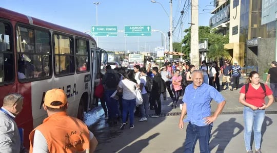 Reguladas de transporte público de pasajeros sobre Artigas y la Transchaco.
