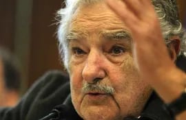 el-presidente-uruguayo-jose-mujica-hablando-ayer-durante-un-acto-en-montevideo-efe-195731000000-1127774.jpg