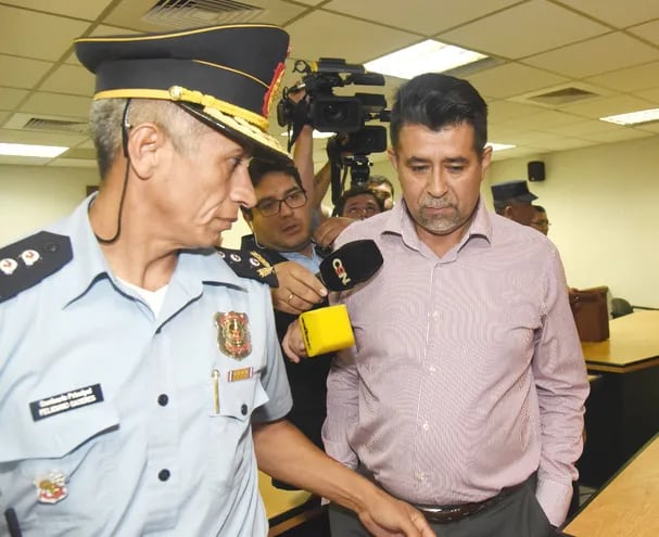 Francisco Alvarenga, excomandante de la Policía Nacional, acusado de presunto enriquecimiento ilícito.