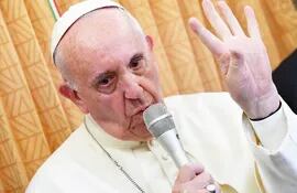 el-papa-francisco-hablo-de-tratar-todas-las-personas-con-respeto-sin-distinciones-de-su-condicion-sexual-efe-210707000000-1508403.jpg