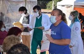 Más de 400 voluntarios se apuntaron para asistir a las jornadas de vacunación en Central, Asunción y Santa Rosa, en San Pedro.
