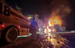 Reportan el incendio de un camión cisterna, con el emblena de Petropar, en Puerto Falcón.