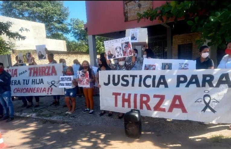 Una de las manifestaciones de familiares y amigos de Thirza.