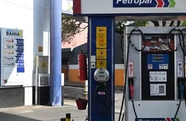 El precio del combustible de Petropar bajó hace poco más de una semana.