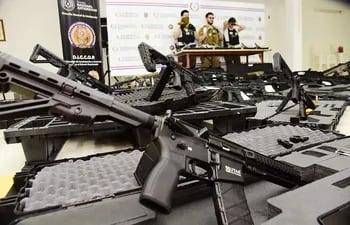 Armas incautadas en el marco del operativo Dakovo contra el tráfico ilegal de armas en la Triple Frontera.