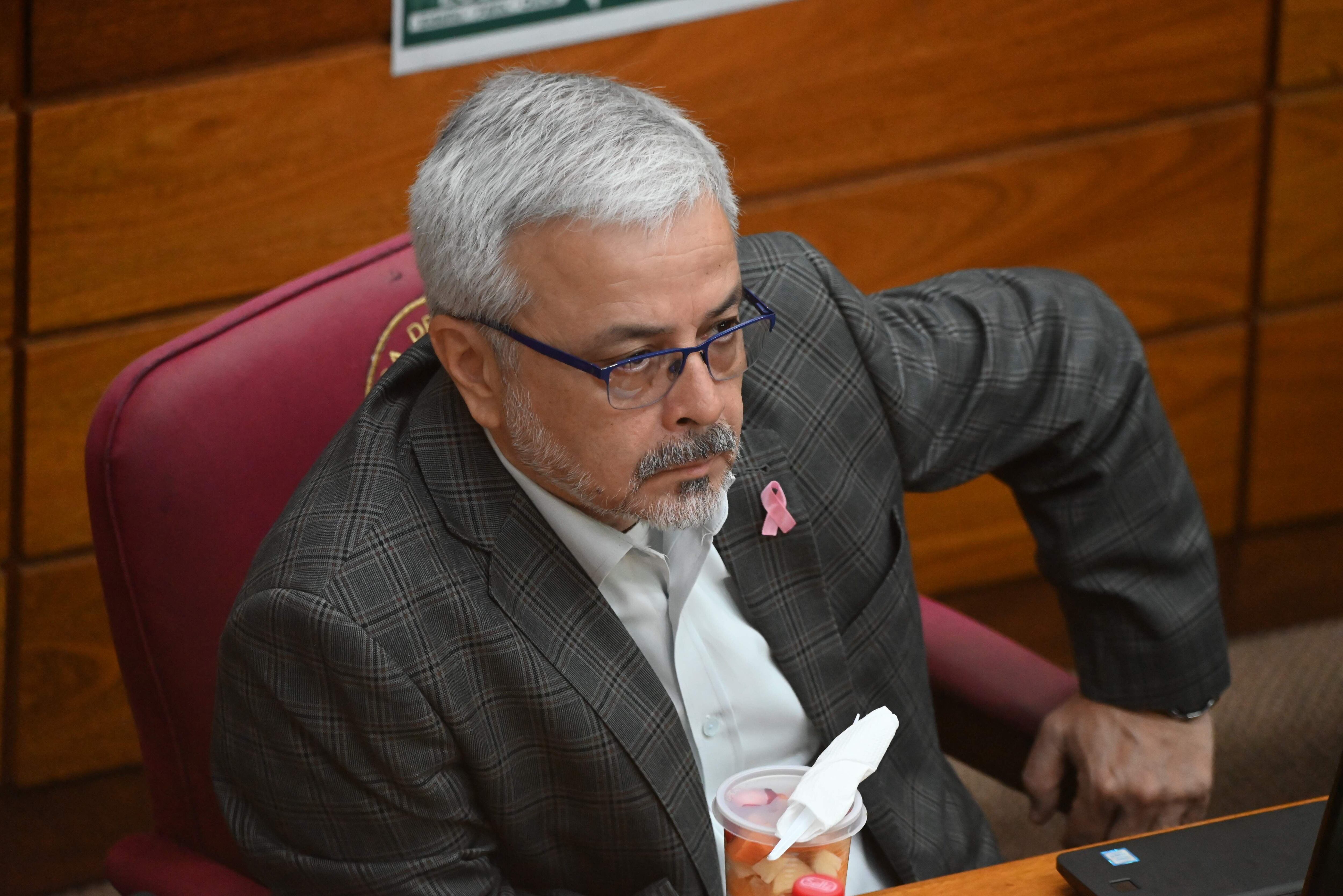 Jorge Querey, líder de la bancada del Frente Guasu cuestionó la falta de avances en las investigaciones que salpican a Cartes. 