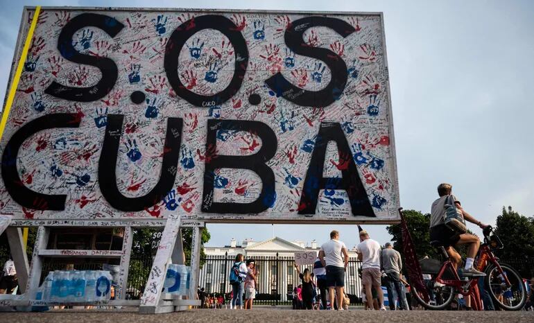 Una manifestación en apoyo al pueblo cubano, frente a la Casa Blanca, en Washington.