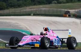 En dos de las tres carreras de ayer en el circuito de Vallelunga, el paraguayo Joshua Duerksen terminó en la cuarta posición.