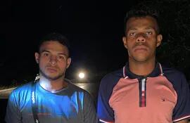 César Augusto de Oliveira Arruda, de 23 años y Jolieslie Nunes da Silva, de 23 años, sospechosos de participar en el asesinato de tres policías en la localidad de Sargento José Félix López.