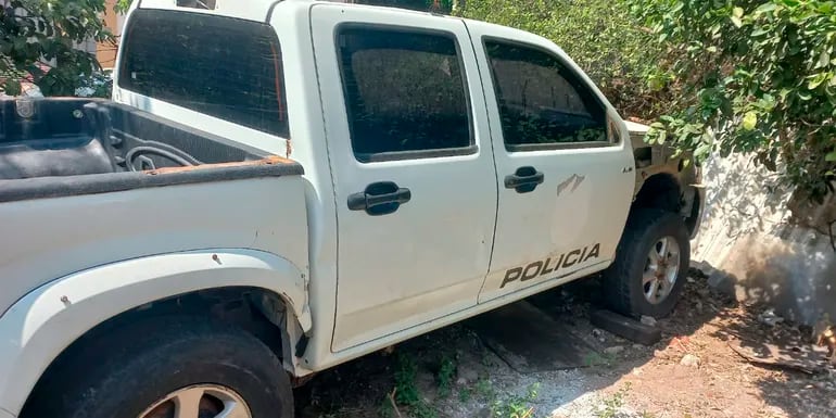 La patrullera de la comisaría 2ª de Villa Choferes, Boquerón, quedó prácticamente desmantelada en Asunción.