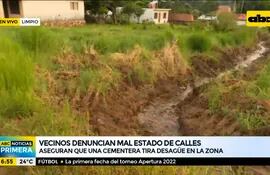 Limpio: Vecinos denuncian que cementera arroja aguas servidas y arruina las calles de la zona