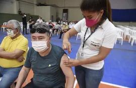 Vacunatorio Covid19 en la Secretaria Nacional Deportes