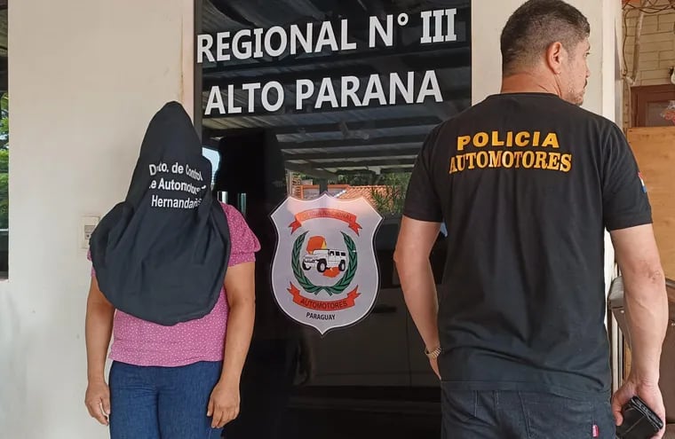 Esmelda Cabrera Carrera, se presentó en sede policial para retirar su vehículo y quedó detenida.