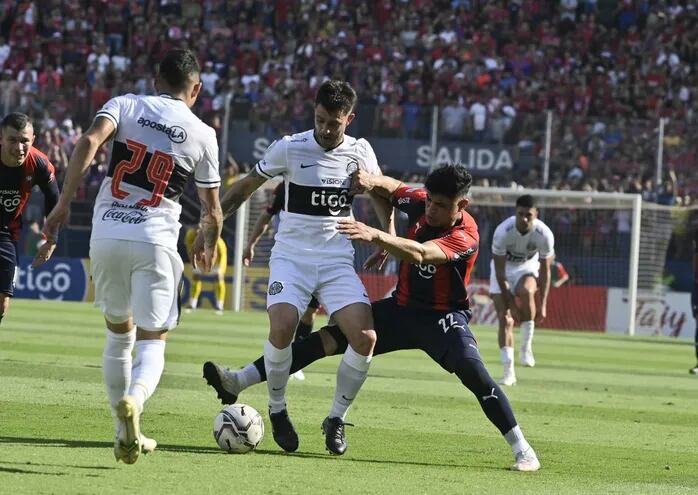 Cerro Porteño recibe a Olimpia en La Nueva Olla.