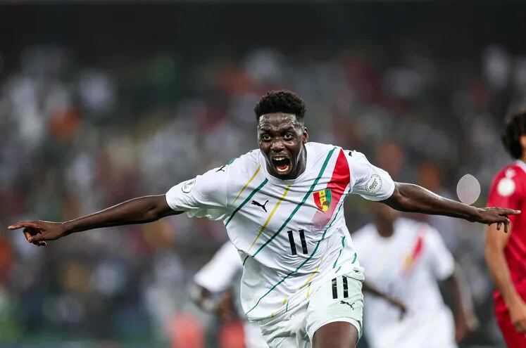 Mohamed Bayo grita a todo pulmón el gol de la victoria  y clasificación de Guinea ante Guinea Ecuatorial en octavos de final de la Copa de África de Naciones (CAN), que se disputa en Costa de Marfil.