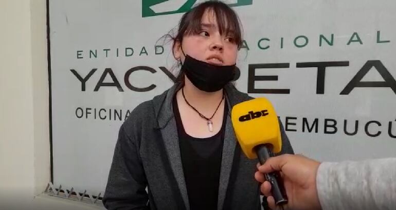 Magalí Fontana, estudiante excluida de becas de la EBY.