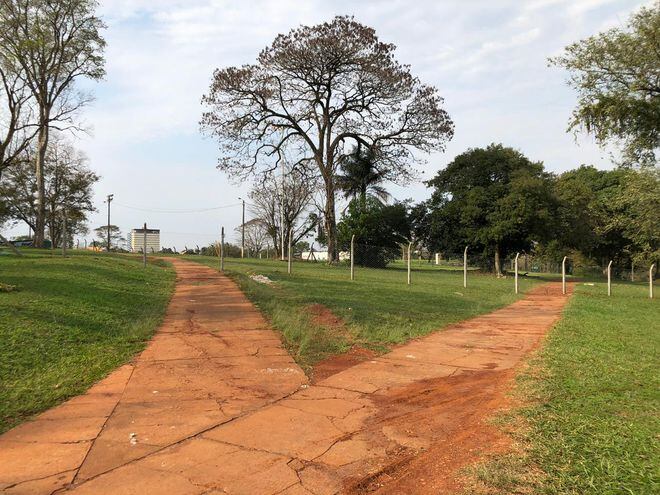 Los directivos del club social cercaron el sector más extenso del Parque Guayaivi, perteneciente a Itaipu.