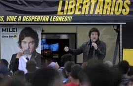 El economista argetino Javier Milei, candidato a legislador, por su movimiento político Avanza Libertad, viene sumando intención de votos, según las encuestas.