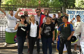 Ciudadanos autoconvocados vuelven a protestar para exigir la renuncia de Fretes