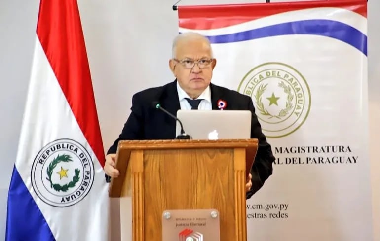 Jorge Bogarín, presidente del TSJE, manifestó preocupación por circulación de dinero sucio el día de las elecciones generales.