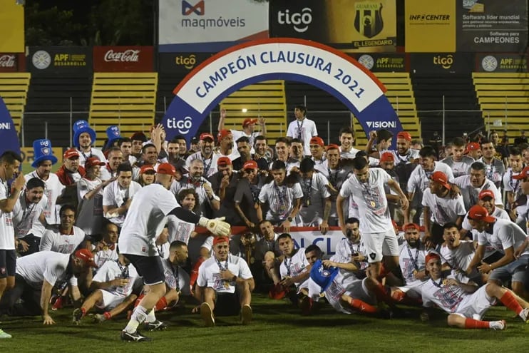 Cerro Porteño festejando su estrella número 34 en el fútbol paraguayo