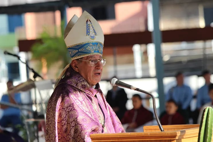 obispo de la diócesis de Caacupé Monseñor Ricardo Valenzuela