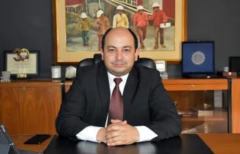 Ernesto Benítez, cuestionado titular de la INC.