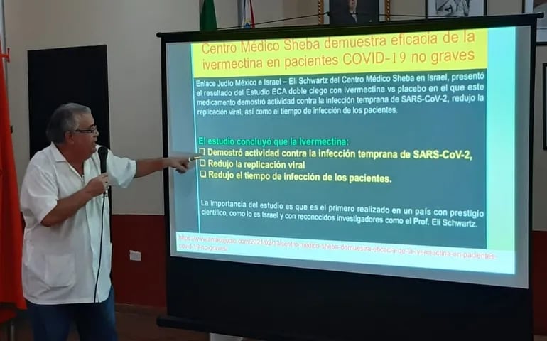 El  doctor Víctor Villa Díaz durante su exposición sobre los efectos positivos de la Ivermectina para  combate del covid-19.