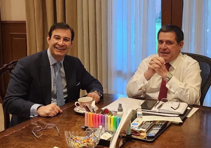 El senador Silvio "Beto" Ovelar y el presidente de la Asociación Nacional Republicana (ANR), Horacio Cartes.