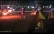 En esta captura de video se ve al toro con las astas en llamas, en la fiesta patronal de San Blas, de la compañía Aguai'y.