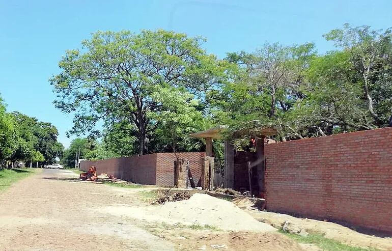 Funcionarios de la ANNP remitieron esta fotografía a nuestro diario y señalaron que, en plena pandemia, el titular de la ANNP construye un “búnker” en Cerro León, Paraguarí.
