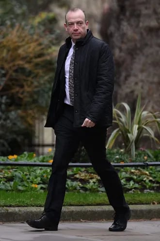 El secretario británico para Irlanda del Norte, Chris Heaton-Harris, llega a Downing Street para asistir a la reunión semanal del gabinete en Londres el 31 de enero de 2023.