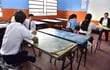 Inicio de clases en la escuela Sotero Colmán, del bañado Sur, en Asunción. Allí urgen sillas y mesas nuevas.