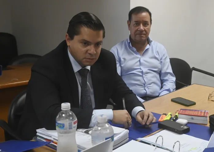 Diputado Miguel Cuevas (ANR - Fuerza Republicana), acusado de supuesto enriquecimiento ilícito y declaración falsa; y el abogado Guillermo Duarte.