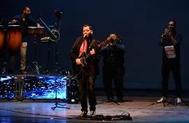 Aldo Franco durante el concierto ofrecido anoche en el Teatro Municipal.