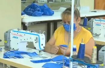 La fabricación de tapabocas y otros insumos no cubre la necesidad del sector textil para mantener empleos
