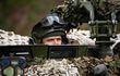 Un soldado noruego participa de unos ejercicios militares denominado "Cold Response 22". Las Fuerzas ucranianas utilizan inteligencia artificial para identificar a soldados rusos muertos.