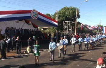 Alumnos de más de 20 instituciones educativas participaron del segundo desfile estudiantil en Minga Guazú.