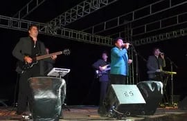 buen-espectaculo-musical-en-el-festival-del-cerro-per-de-paraguari-210748000000-495955.jpg