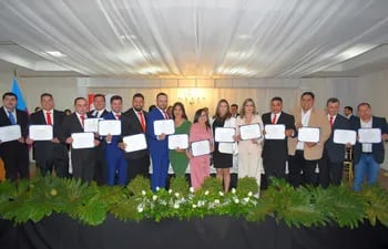 Los 15 nuevos concejales departamentales electos por el departamento del Guairá.