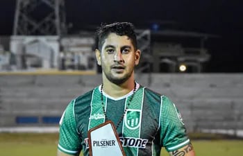 Rubén Escobar, destacado arquero paraguayo del 9 de Octubre FC de Guayaquil.
