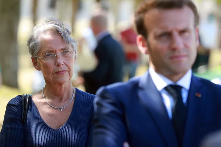 Élisabeth Borne presentó este lunes su dimisión como primera ministra francesa, según anunció el Elíseo.