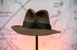 Vista del sombrero a medida utilizado por Harrison Ford en la segunda película de la saga "Indiana Jones".