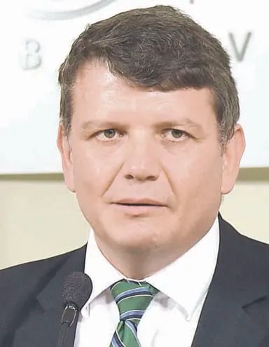 Óscar Stark Robledo, nombrado director general interino de administración y finanzas en el Ministerio de Educación y Ciencias.
